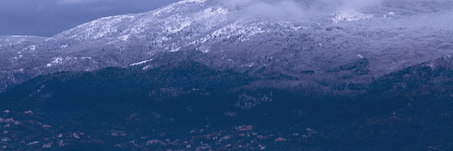 Snijeg zabijelio Dalmaciju: Na kopnp se vraćaju "debeli minusi", novi snijeg moguć uz obalu i na otocima