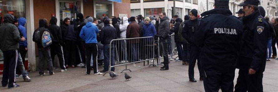 Rudan o utakmici Hrvatska-Srbija: Građani Retardirane Naše žele krv, ne golove. Jebeš kruh, jebeš školu, jebeš istinu.