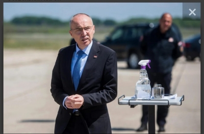 Damir Krstičević vratio je Hrvatskoj vojsci čast i ponos. Nije on političar na kakve smo navikli, on je u prvom redu čovjek i vojnik