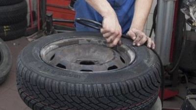 Zimska oprema je obvezna od 15. studenog: evo kakva pravila vrijede za Dalmaciju i kolike su kazne za nepoštivanje propisa