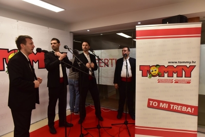 "Tommy" otvorio svoju 195-tu trgovinu, pa donirao 40.000 kuna Općoj bolnici Šibensko – kninske županije